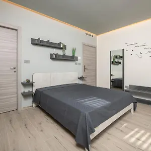 241 - Nord Est - Sara Chiavari, 200metri Dal Mare Chiavari